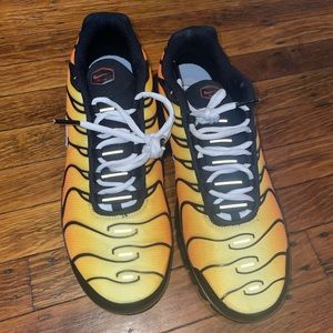 Nike AIRMAX SZ 10 WORN ONCE